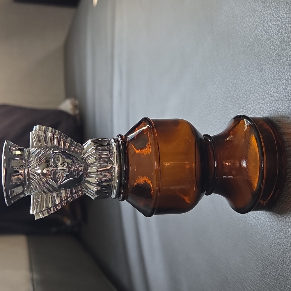 AVON "THE QUEEN" CHESS PIECE AFTERSHAVE DECANTER